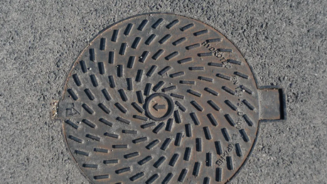 manhole covers and gratings terminology.png